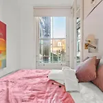 Sg, Classic Knightsbridge Loft Apartment